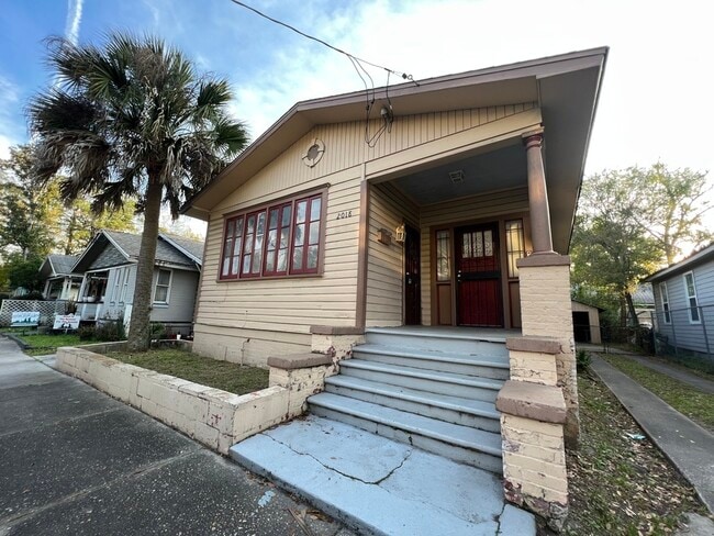 Building Photo - 2018 Mt Herman St Rental