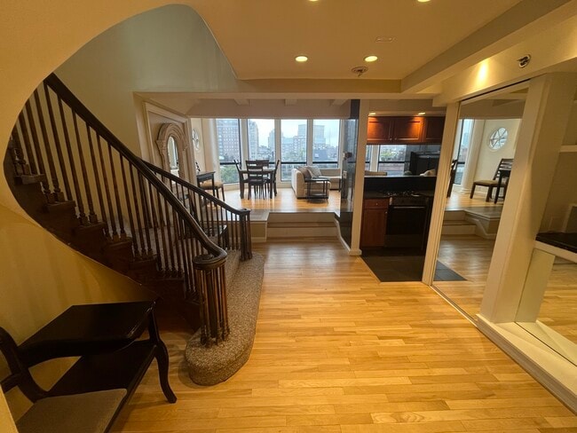 Building Photo - 113 Beacon St Unit PH Rental