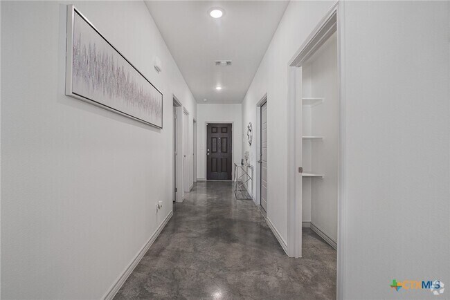 Building Photo - 765 Freedom Cir Rental