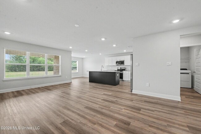 Photo - 107 Mill St