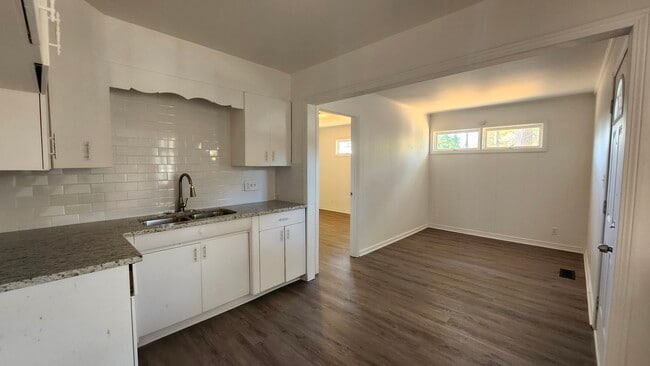 Photo - 153 Carol Dr