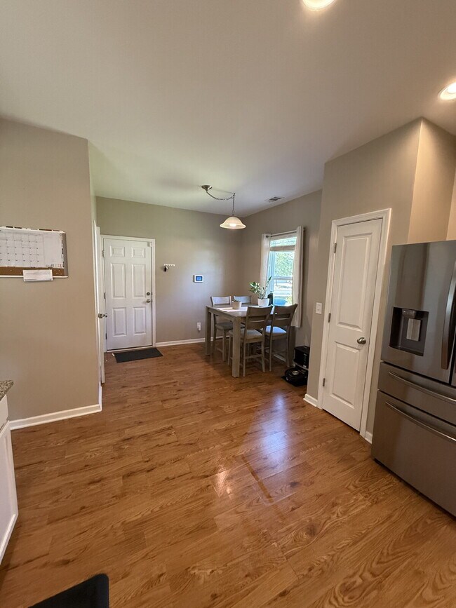 Photo - 28 Catawba Way