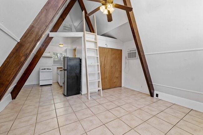 Photo - 1300 Yorkshire Dr