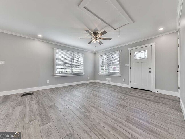 Photo - 2406 Pine Dr NW