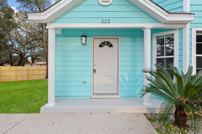 Photo - Beautifully Updated Townhouse