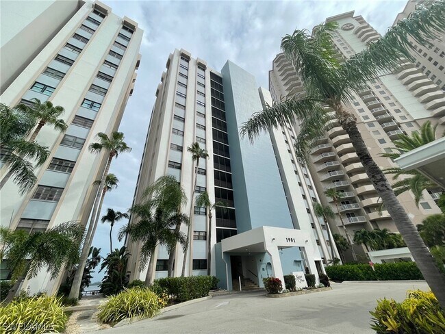 Photo - 1901 Clifford St Unidad 704