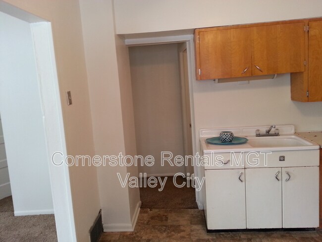 Photo - 309 College St SE Unit 1