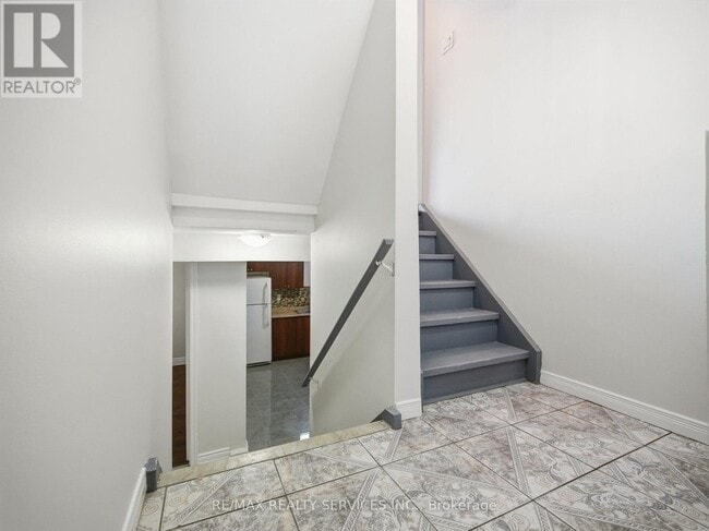 Photo - 8 Deerpark Crescent