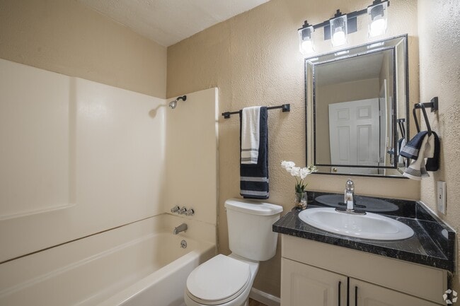 Oakridge Apartments