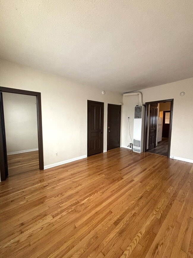 Photo - 3003 N Ashland Ave