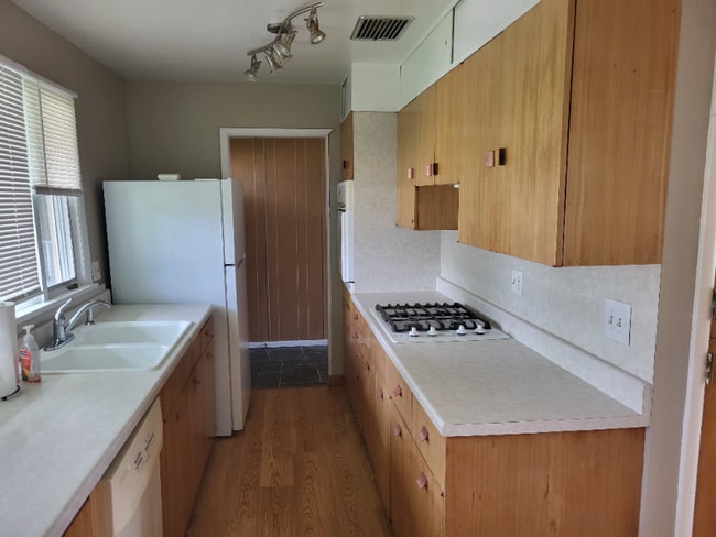 Photo - 3716 7th Ave N