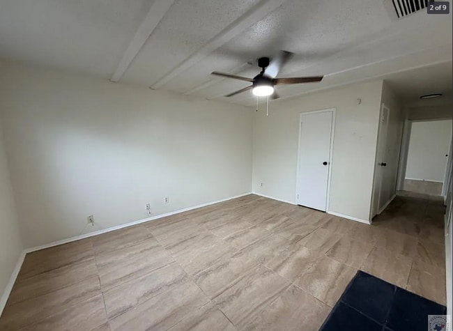 Photo - 2405 Mamie Dr