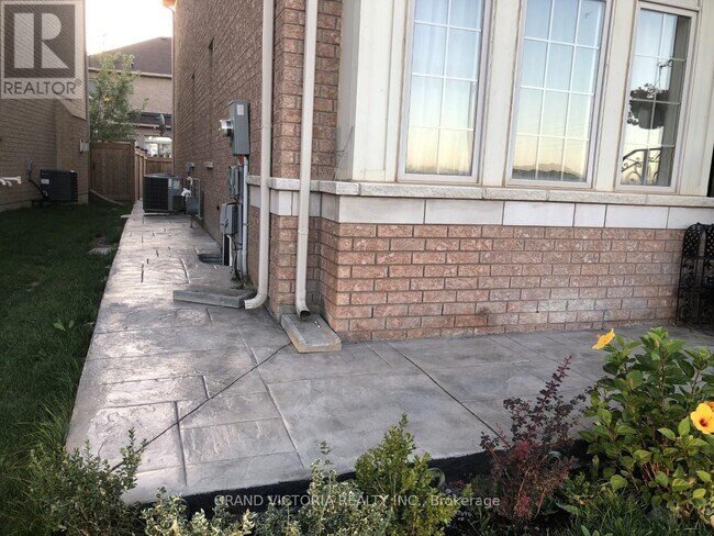 Photo - 185 Skinner Rd