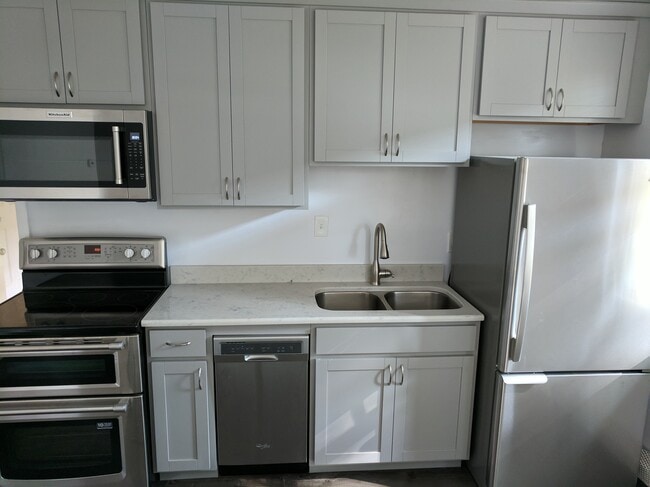 Photo - 13813 Cedar Rd Condo Unit #103