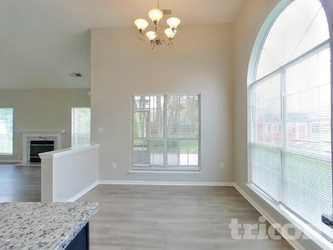 11901 Harris Pointe Dr