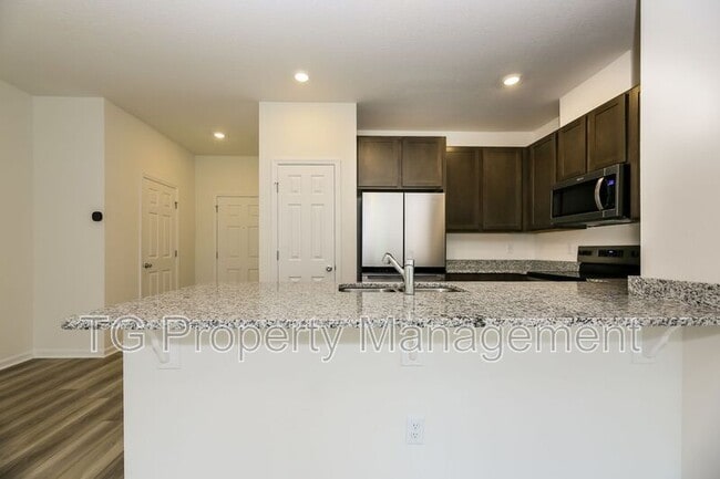 Photo - 140 Beach Palm Ct