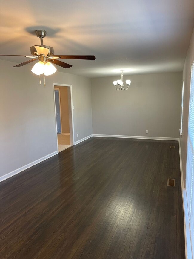 Photo - Renovated 1950's 3 Bedroom Home For Rent!