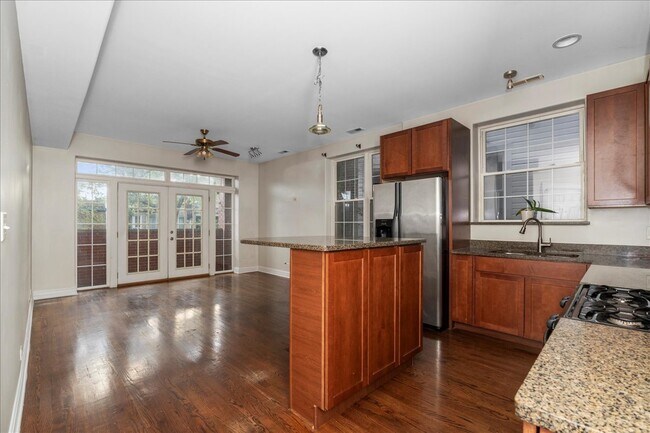 Photo - 6500 S Minerva Ave Unit 2S