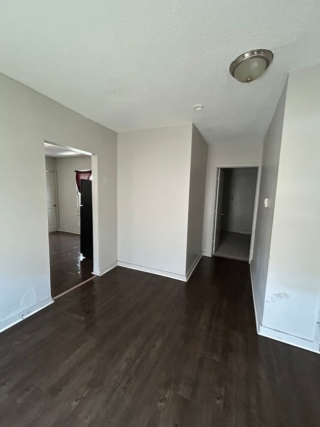 Photo - 3 bed 1 bath