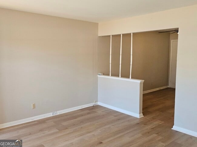 Photo - 6502 Lower Dixie Lake Rd