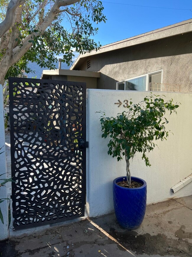Building Photo - 573 S Calle Palo Fierro Unit 3 Rental