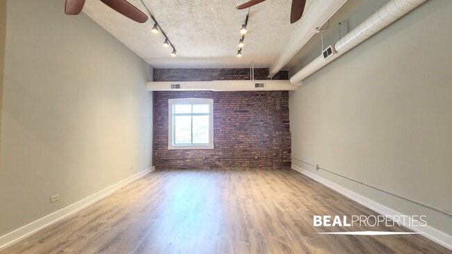 Photo - 2320 N Damen Ave Unit 3