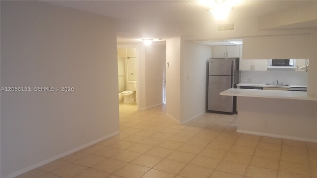 Photo - 8290 Lake Dr Unit 405