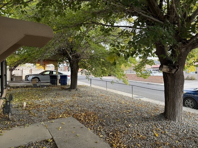 Building Photo - 1725 Spence Ave SE