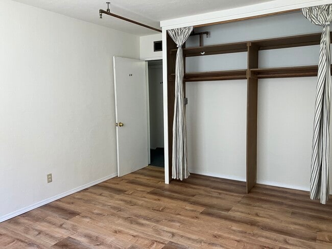 Building Photo - 2531 Benvenue Ave Rental