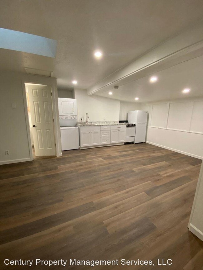 Building Photo - 301 N Columbus Ave Unit 301.5 Rental