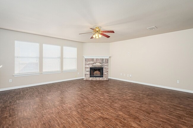Photo - 2503 Buckskin Dr