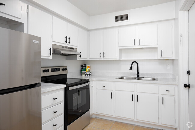 2BR, 1BA - 850SF Kitchen - Ayana Blu Apartments