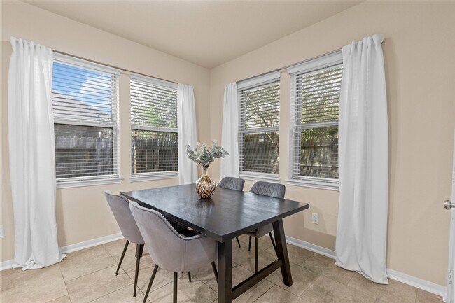 Photo - 6310 Rotherham St