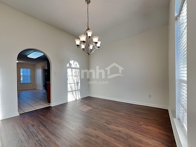 Photo - 8014 New Castle Cv