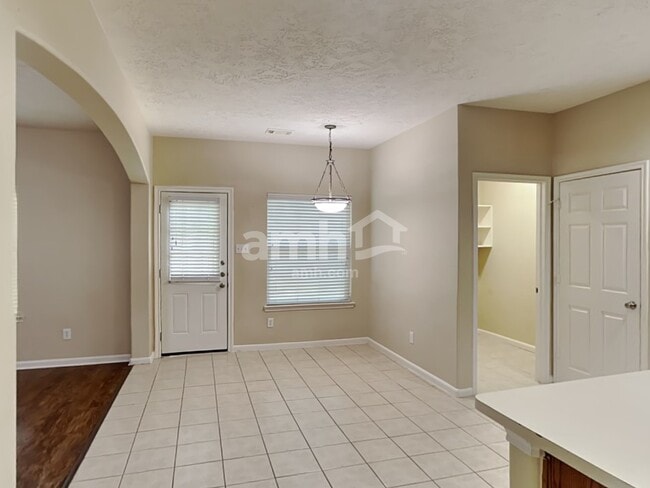 Photo - 2330 Colonial Springs Ln