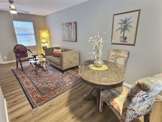 Photo - The LUX Riverside