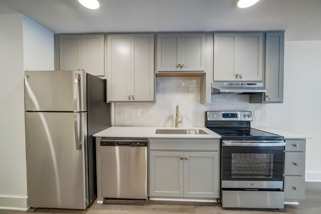 Photo - Riviera Apartments