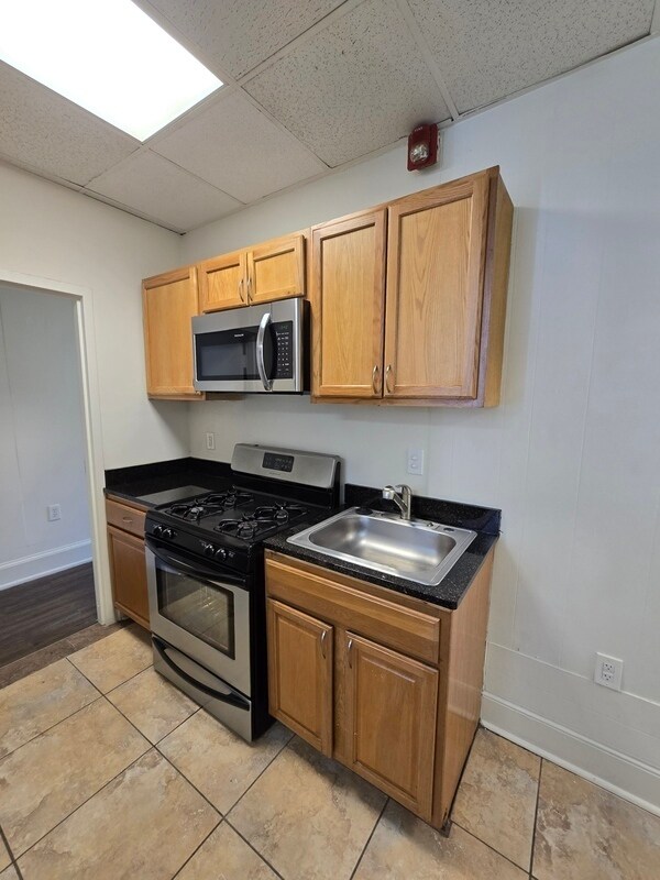 Photo - 908 W Broad St