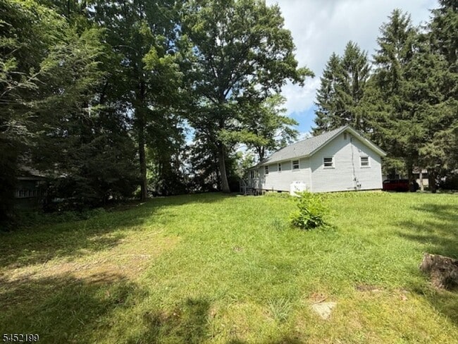 103 Edgewood Ln