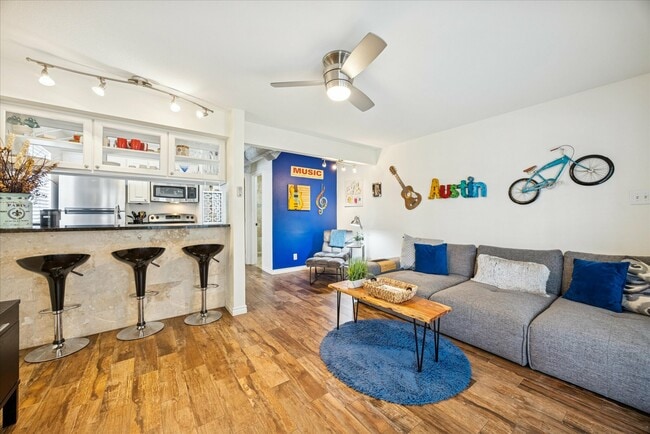 Photo - 1510 W 6th St Unit 109