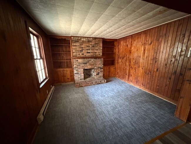 Photo - 2 Bedrooms- 1 Bathroom- House in West Rome!