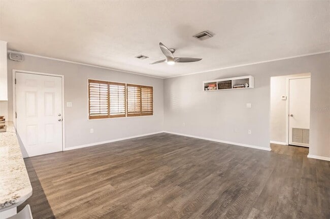 Photo - 1720 Colleen St