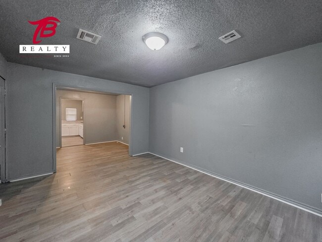 Photo - Charming 3 Bed home for lease!