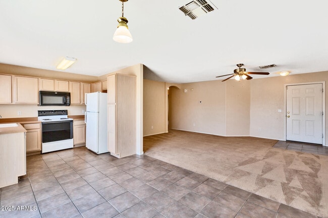 Building Photo - 8813 W Loma Ln