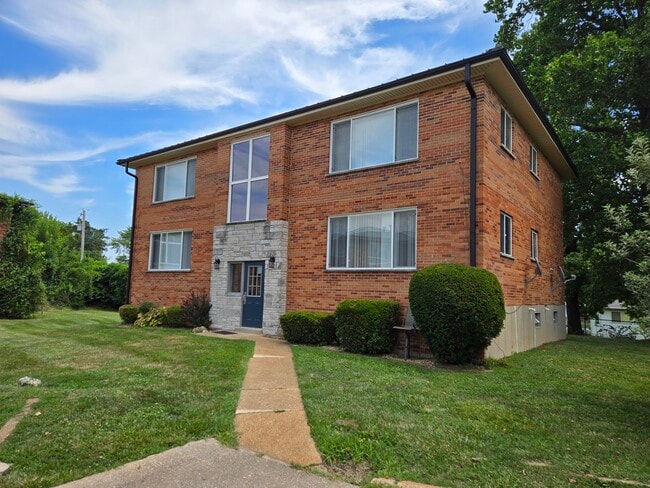 Yorktowne Apartments