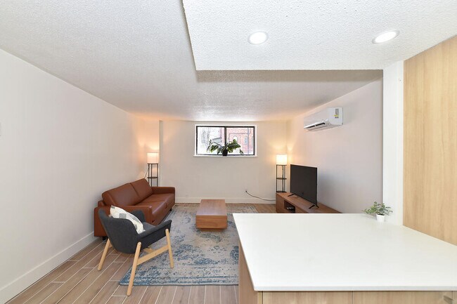 101- 160 Dowling Avenue Toronto Ontario M6K 3A6