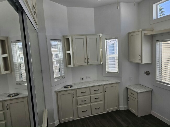 Photo - 3020 E Main St