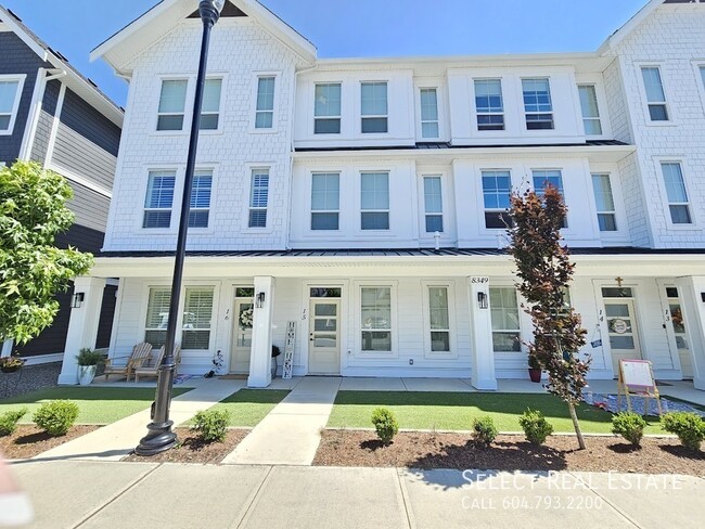 Building Photo - 8349 Hawthorn Rd