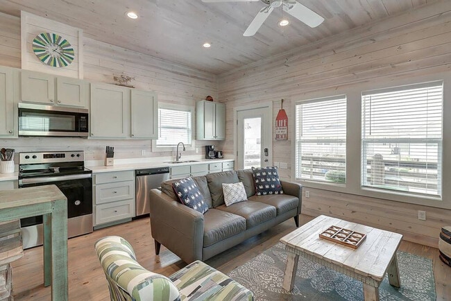 Building Photo - 1924 Eleventh St Unit ID1023215P