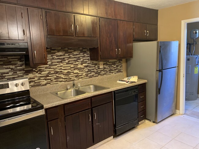 Photo - 120 N Lake Dr Apartamentos